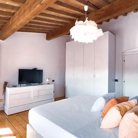 아파트 At Piazza Erbe Sky View Flat Free Parking 로마