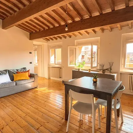 At Piazza Erbe Sky View Flat Free Parking * Βερόνα
